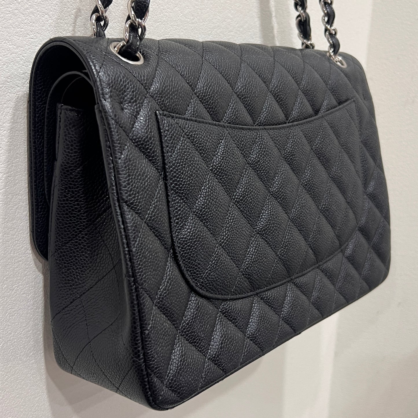 CHANEL Caviar Jumbo Double Flap