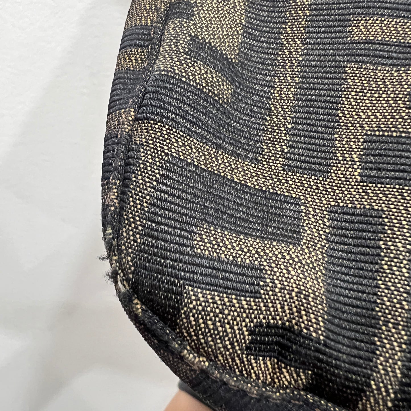 FENDI Mamma Baguette in Long Strap