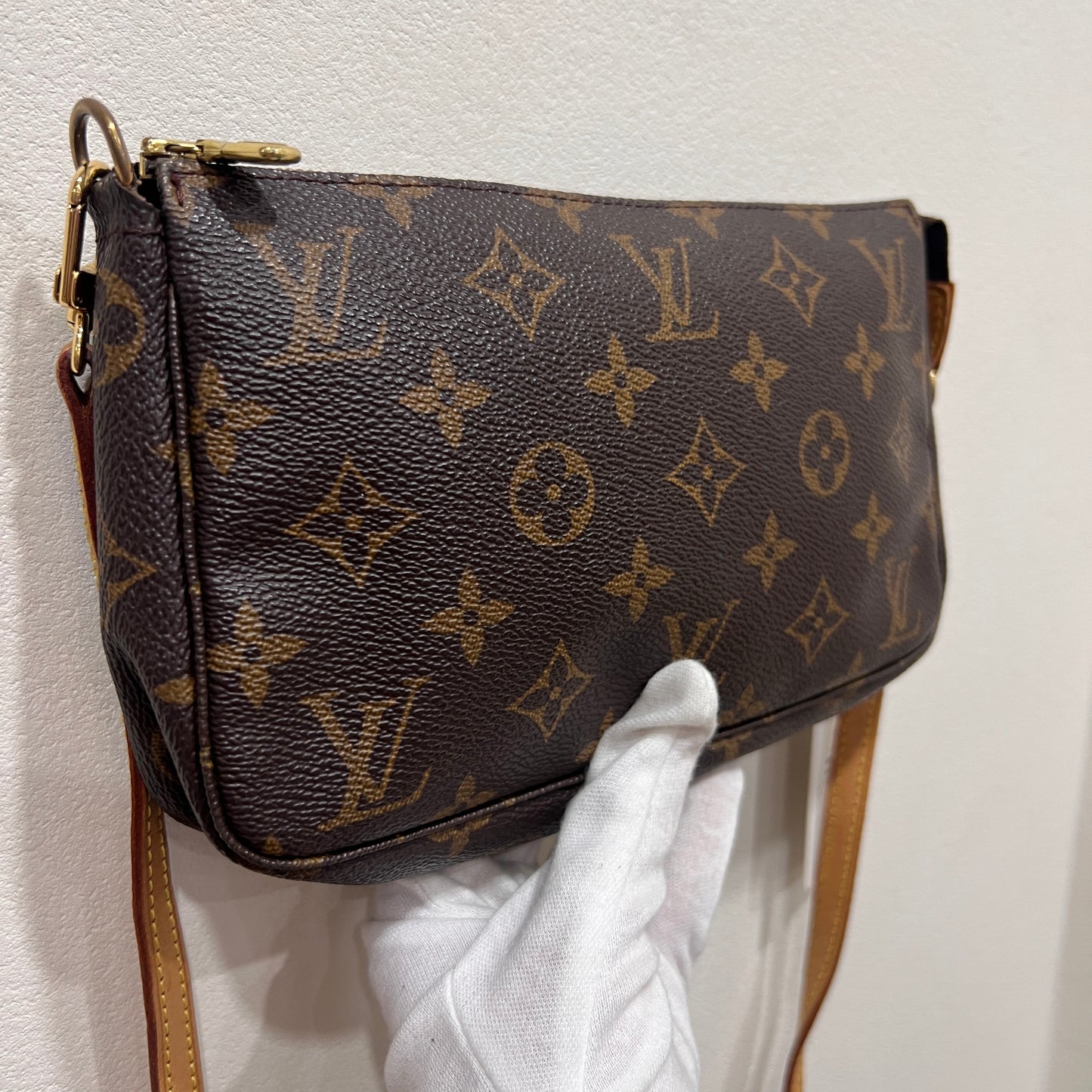 LOUIS VUITTON Accessory Pouchette w/ Long Strap