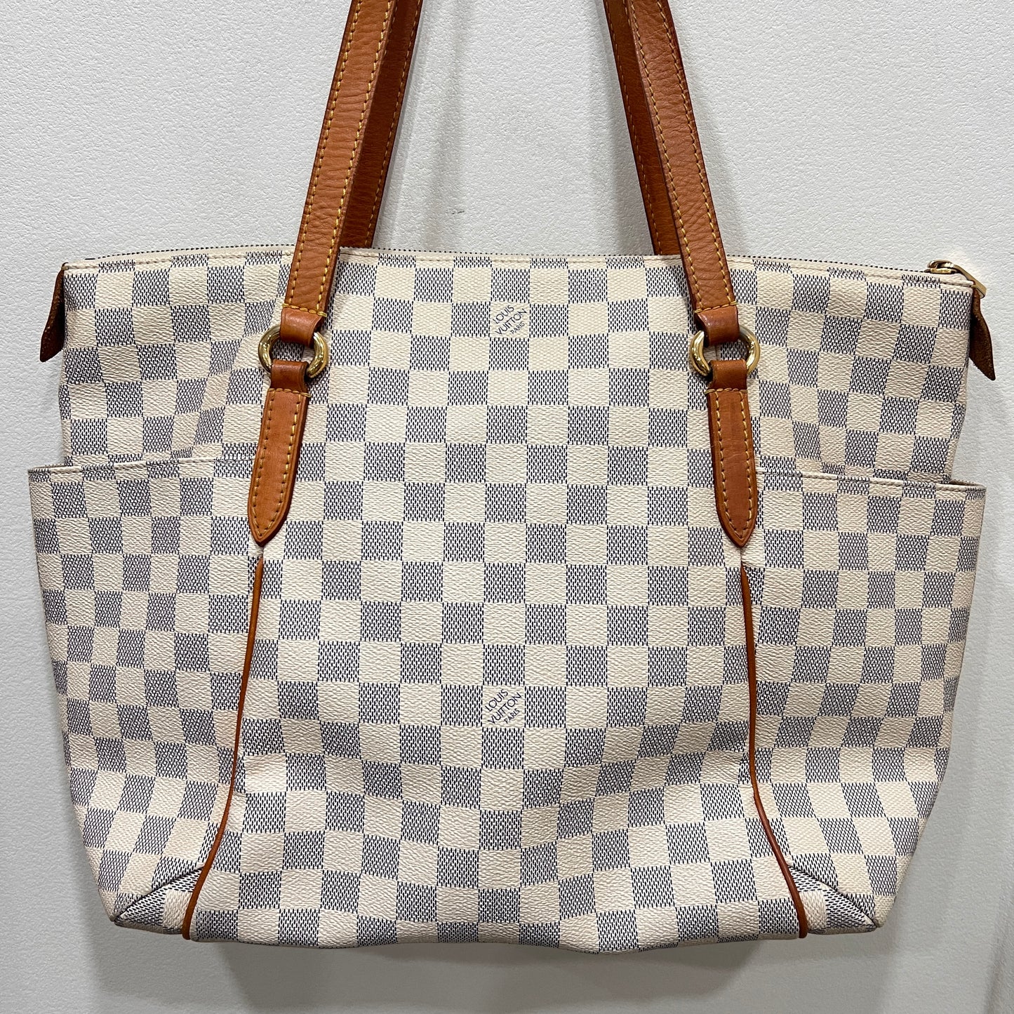LOUIS VUITTON Totally MM Tote Bag