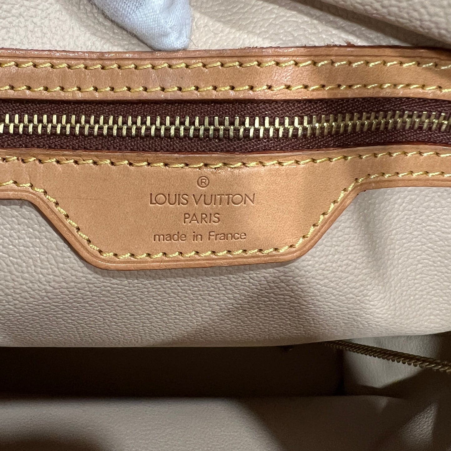LOUIS VUITTON Bucket Bag GM