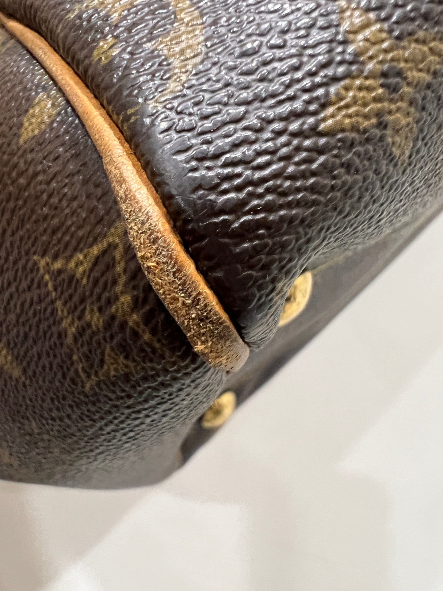 LOUIS VUITTON Tivoli GM