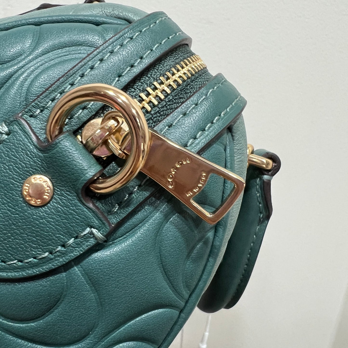 COACH (New) With Dustbag