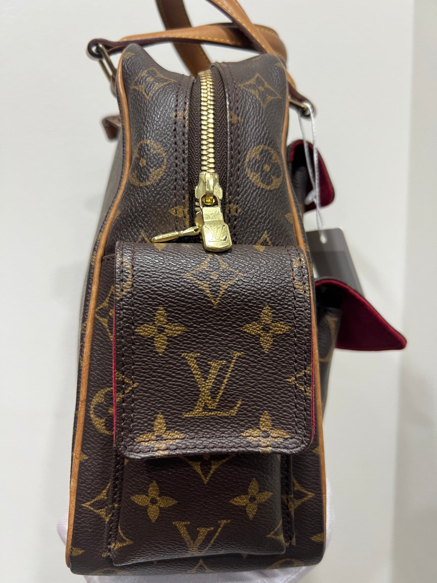 LOUIS VUITTON Excentri-Cite Satchel Handbag