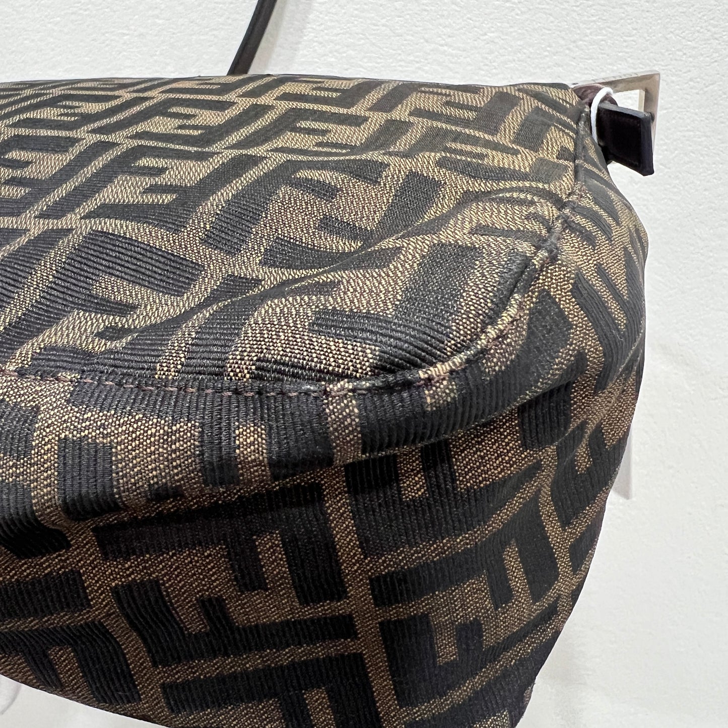 FENDI Mamma Baguette in Long Strap