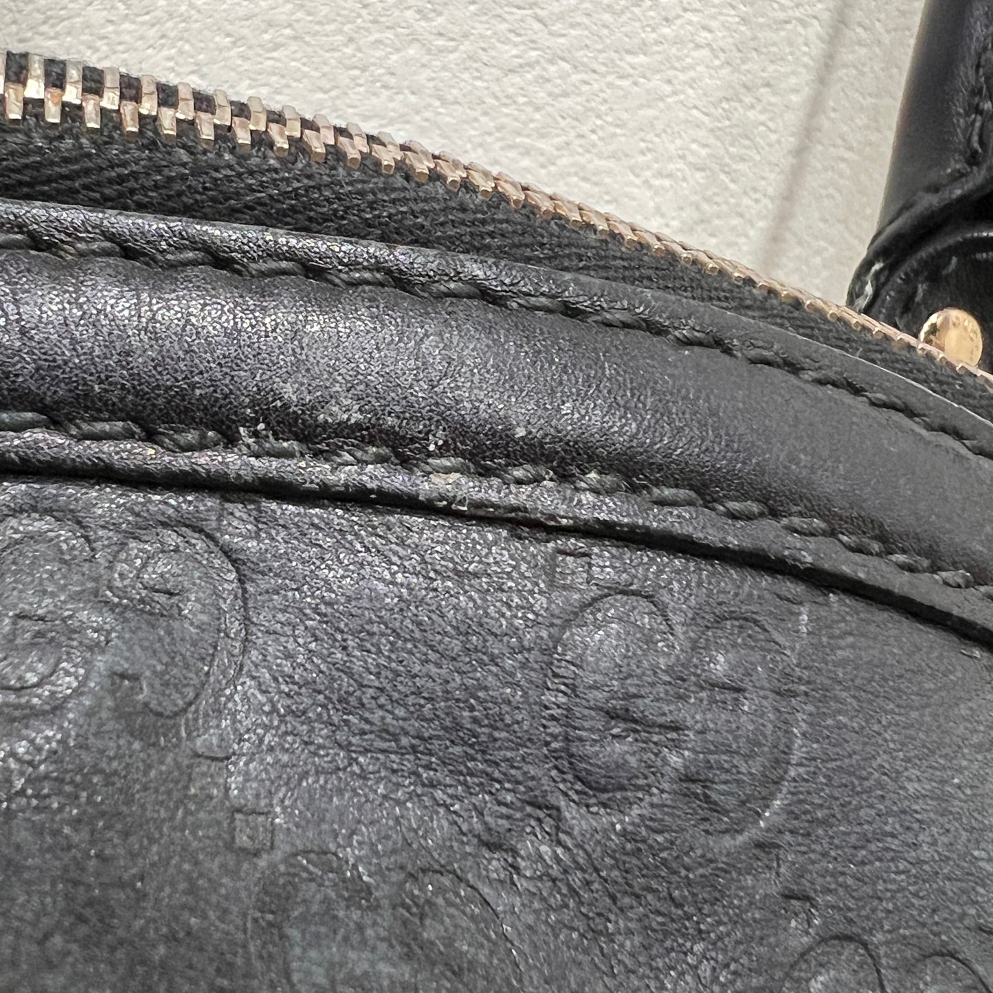 GUCCI Sukey Handbag in Timeless Black Guccissima (GG embossed) Leather