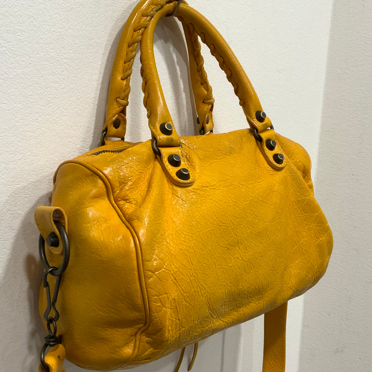 BALENCIAGA Classic Twiggy Bag 25cm Mango/Mangue Color