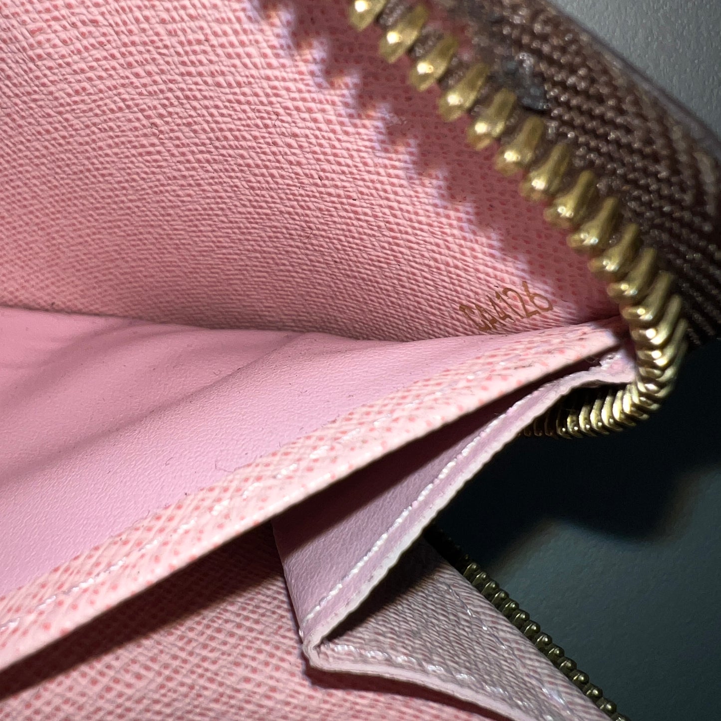 LOUIS VUITTO Zipper Long Wallet