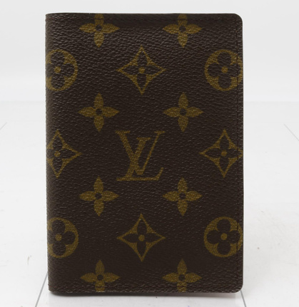 LOUIS VUITTON Passport Case