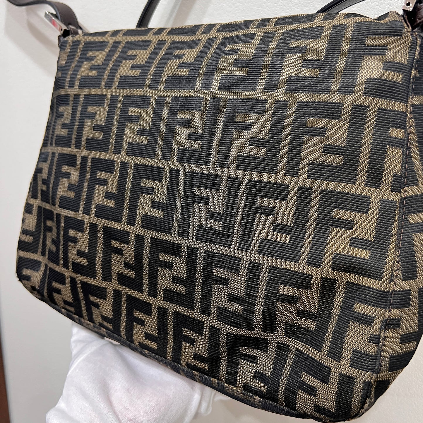 FENDI Mamma Baguette in Long Strap