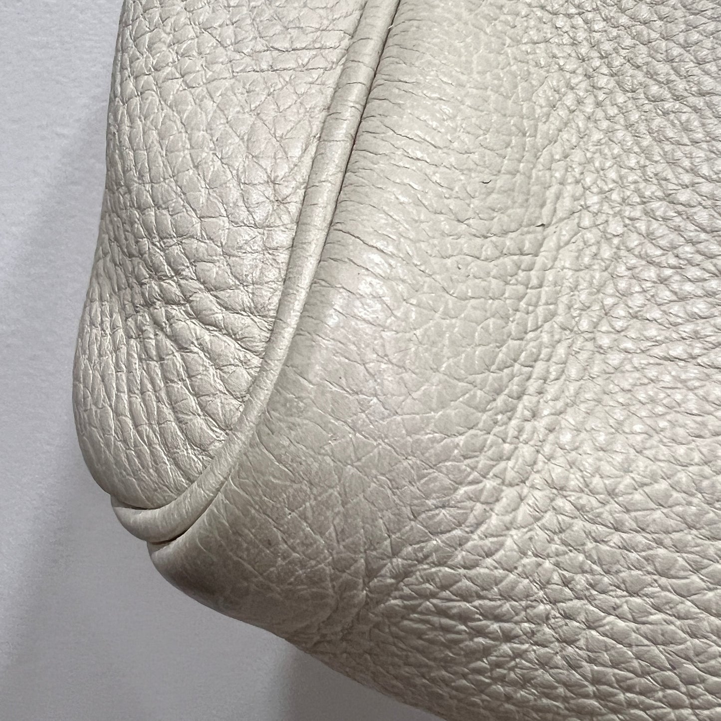 GUCCI Gucci Bamboo White Leather Handbag Shoulder Bag (strap not included)