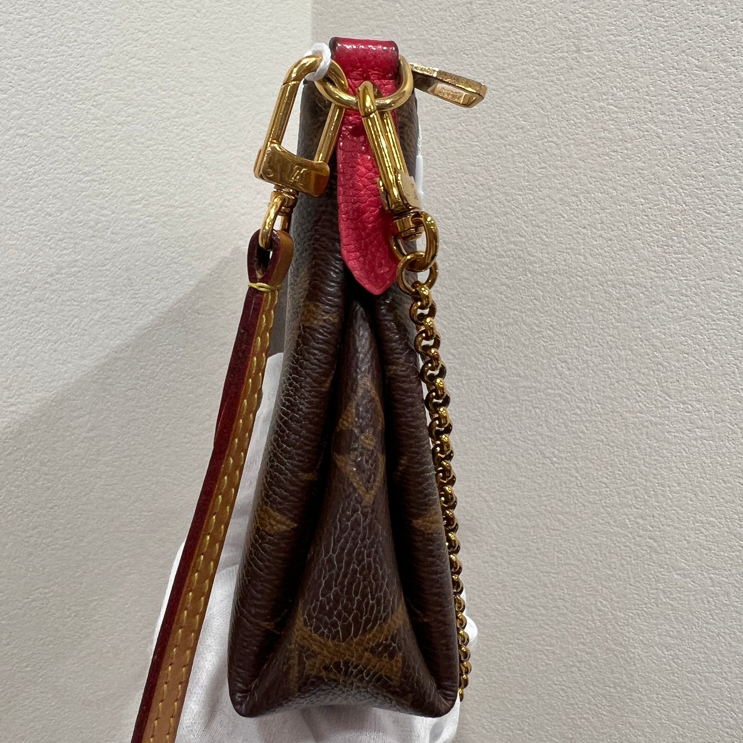 LOUIS VUITTON Pallas Red