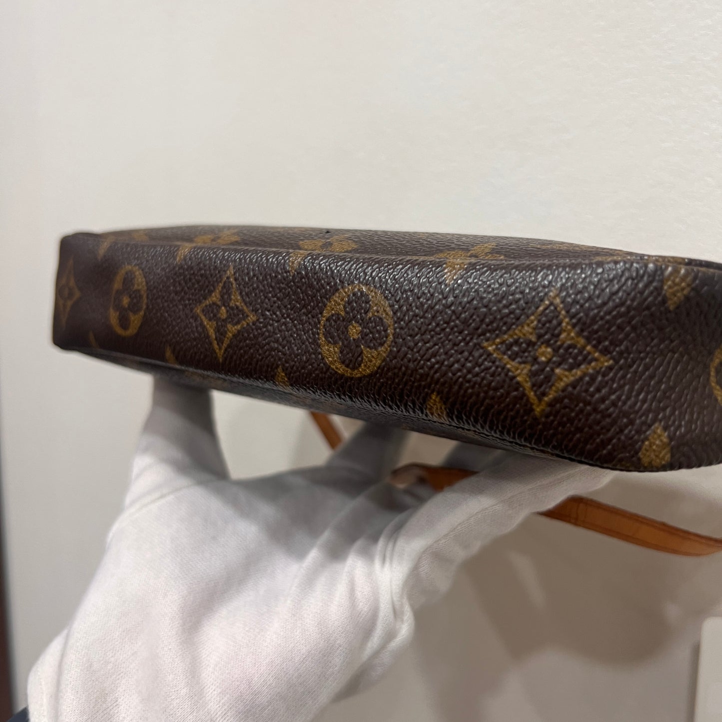 LOUIS VUITTON Accessory Pouchette