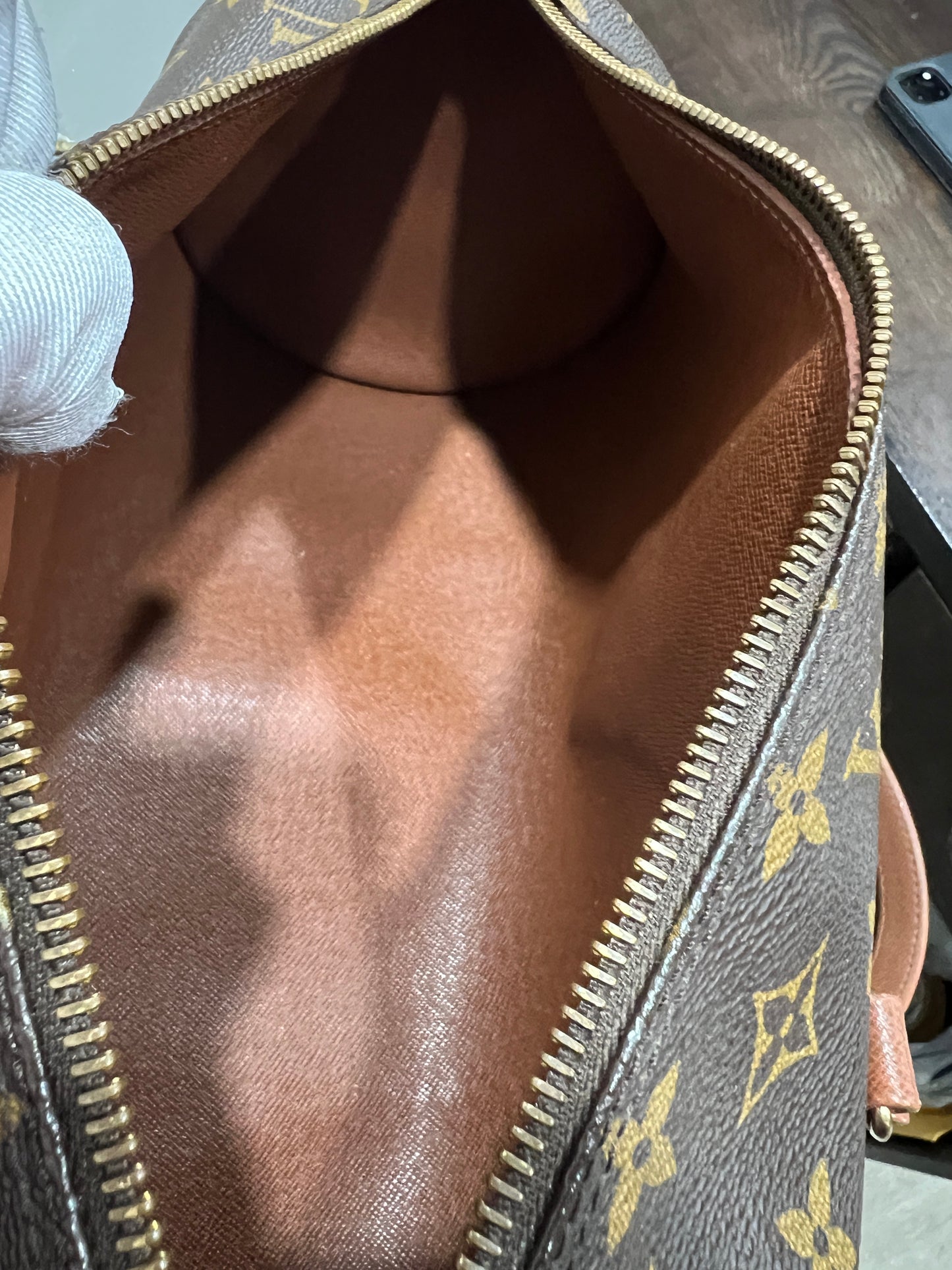 LOUIS VUITTON Papillon 26