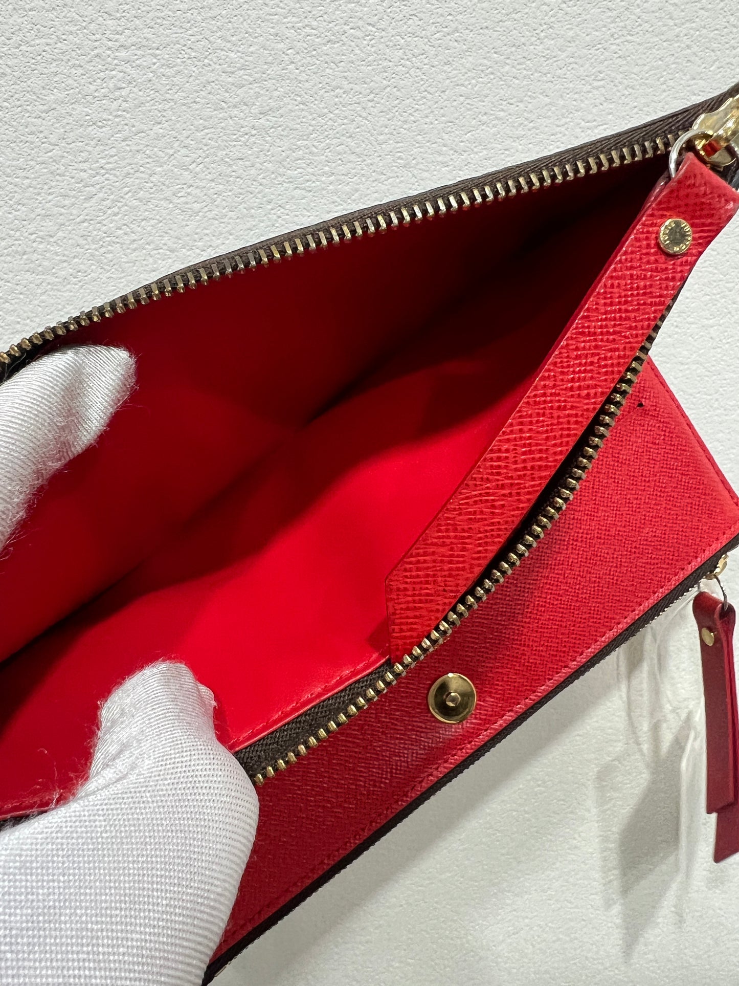 LOUIS VUITTON Portefeuille Colored Leather