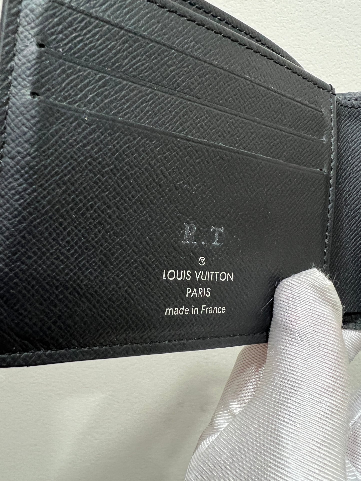 LOUIS VUITTON Portefeuille Eclipse
