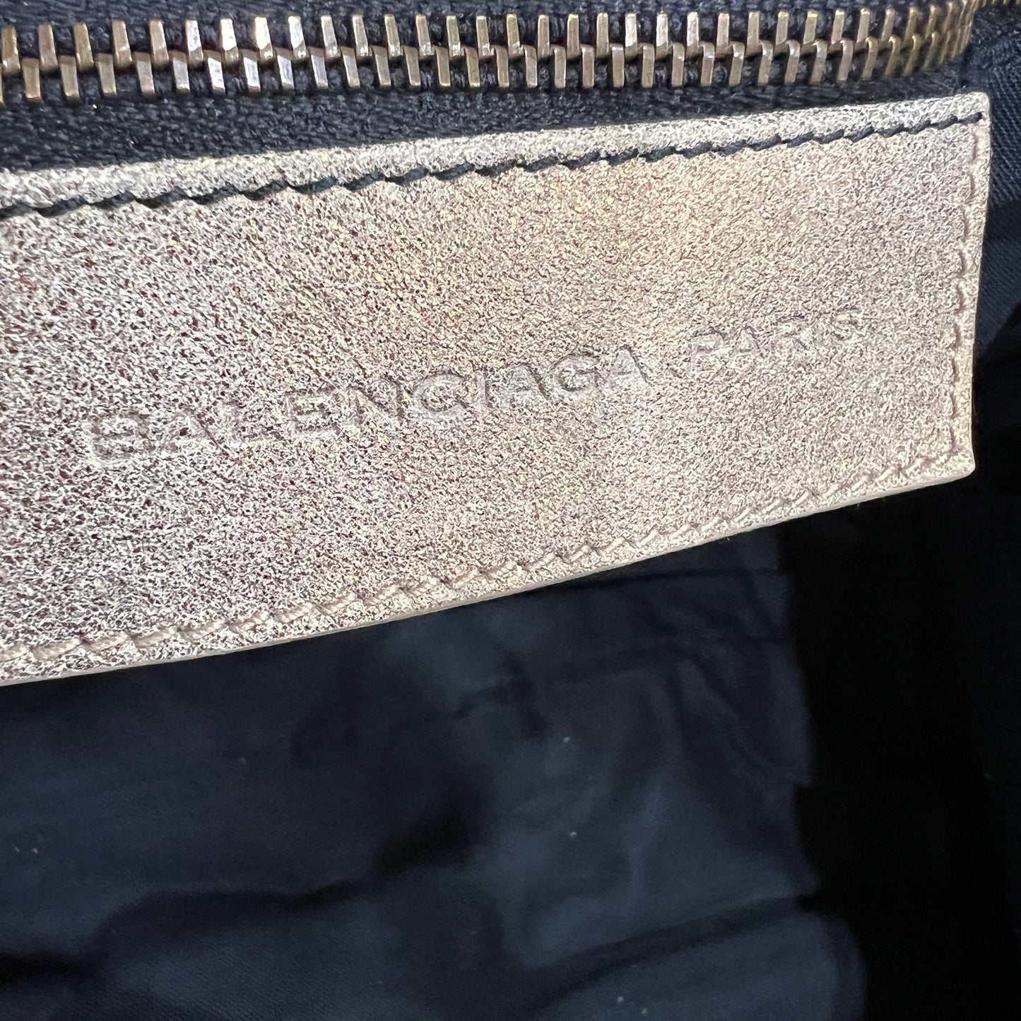 BALENCIAGA City Bag pearlescent