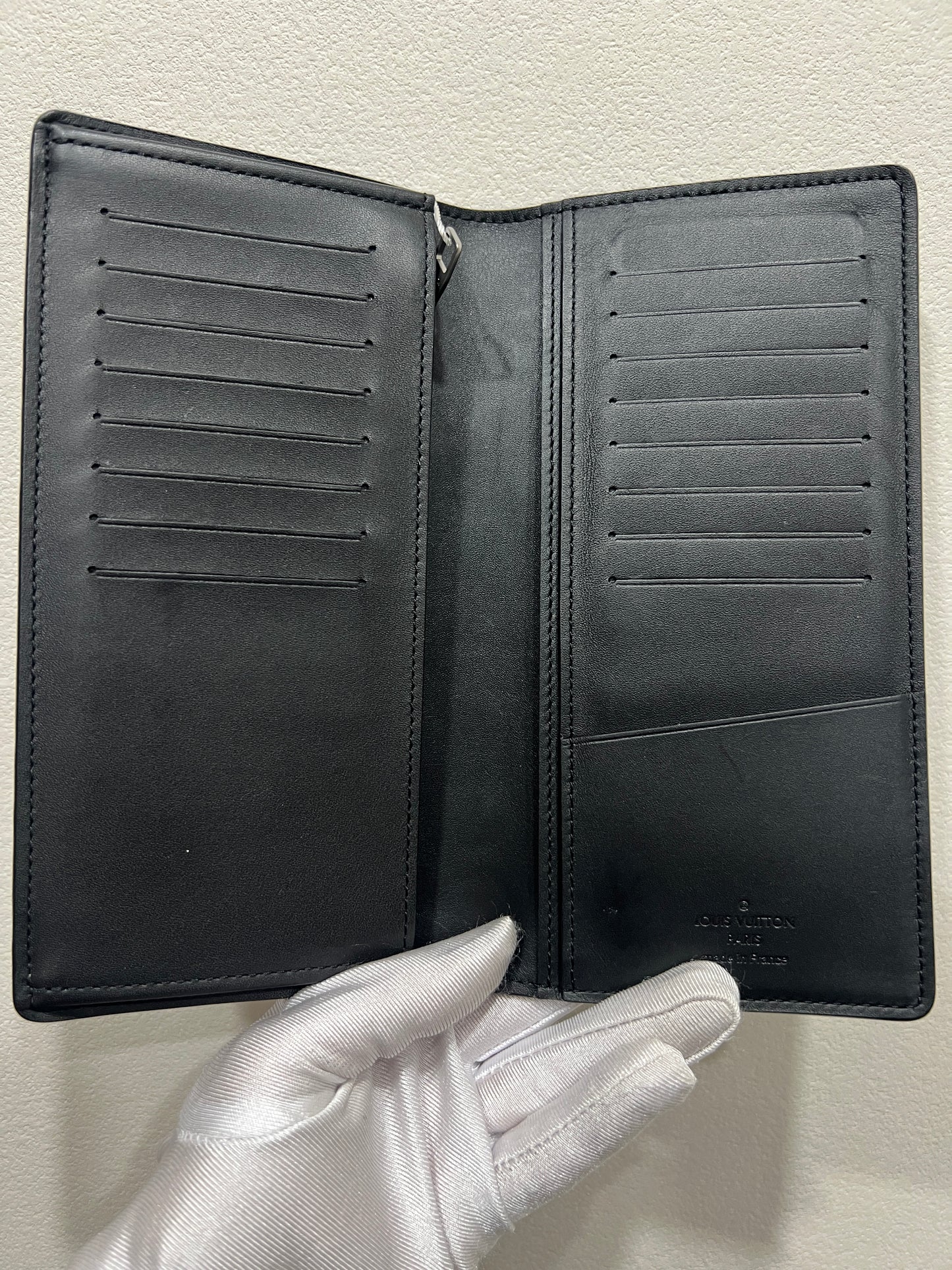 LOUIS VUITTON Brazza Wallet
