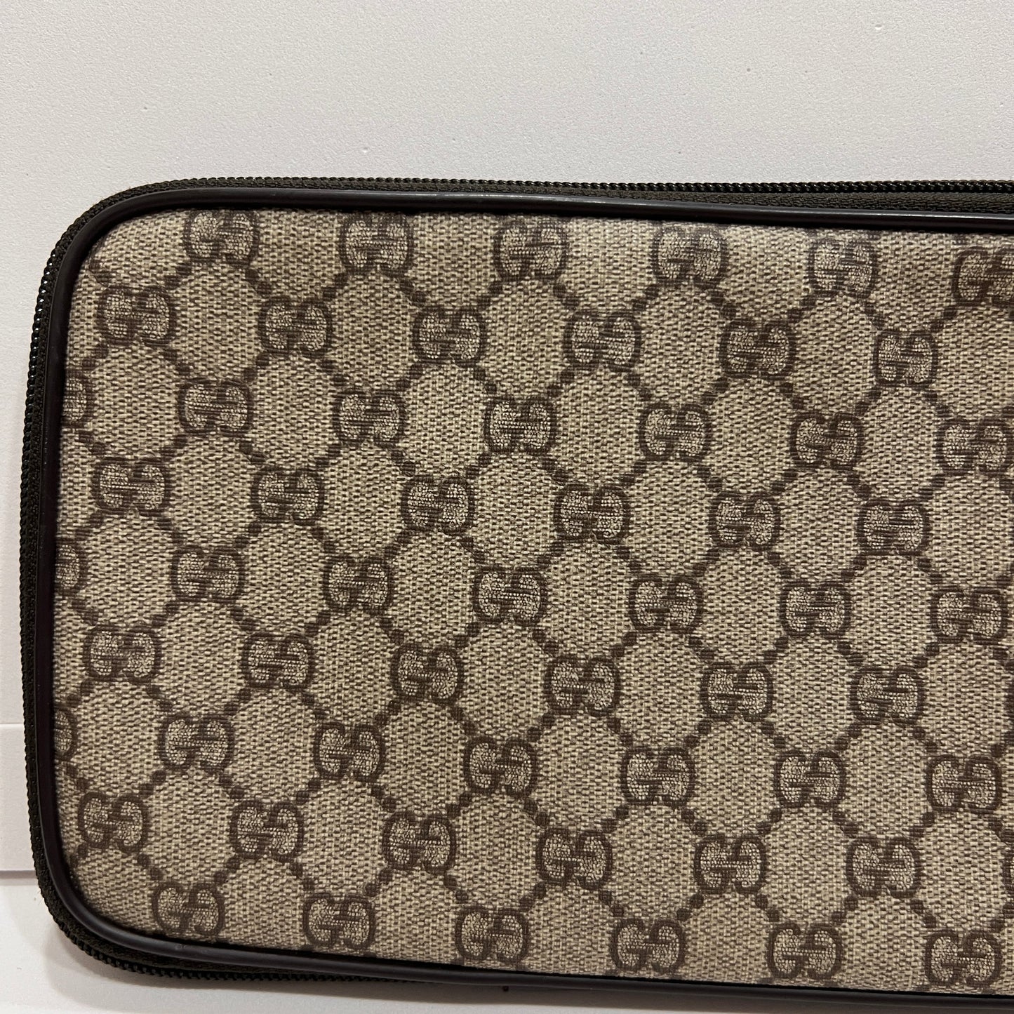 GUCCI Beige GG Supreme Canvas and Leather Travel Tie Case
