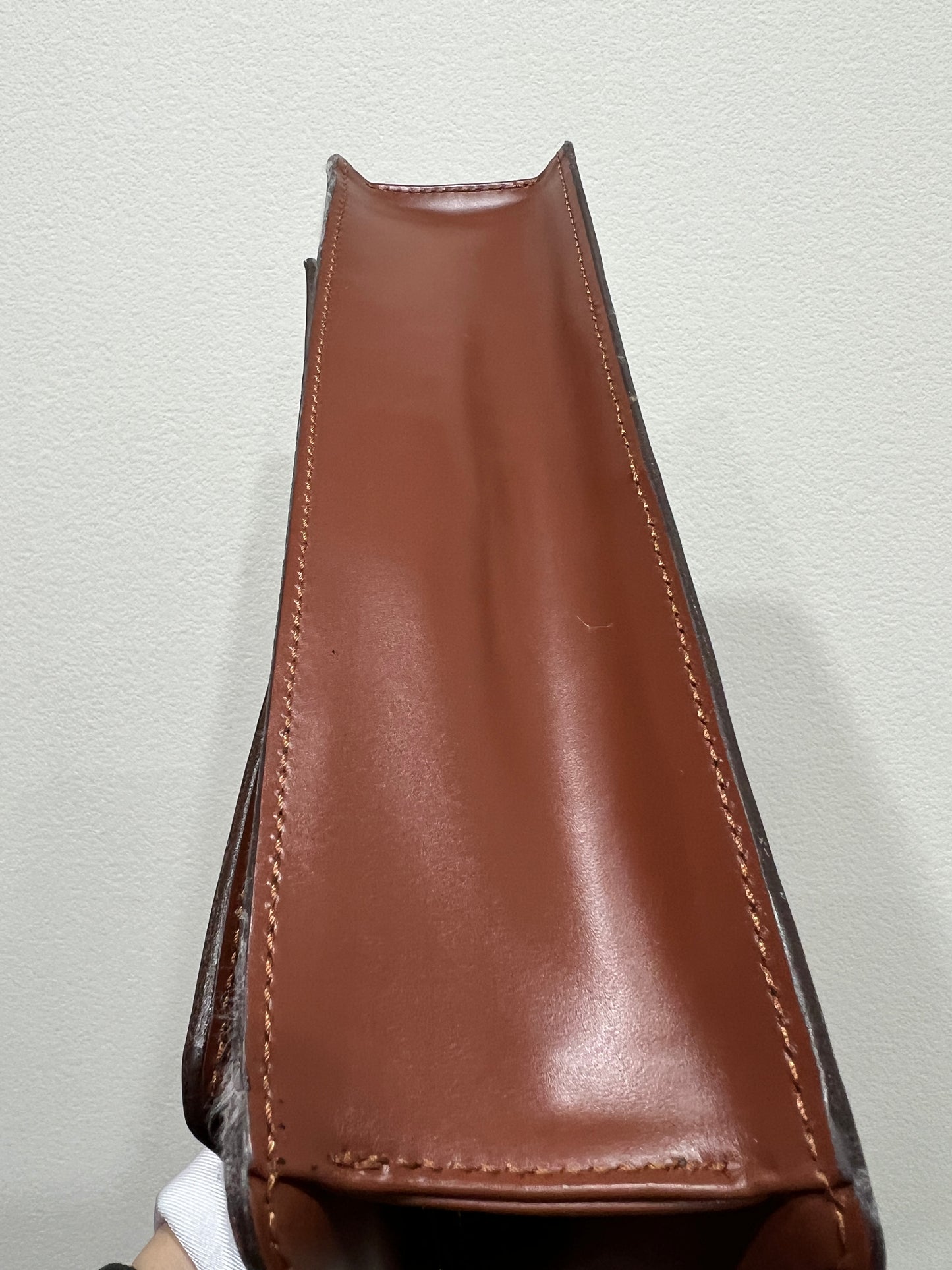 LOUIS VUITTON Monceau 26