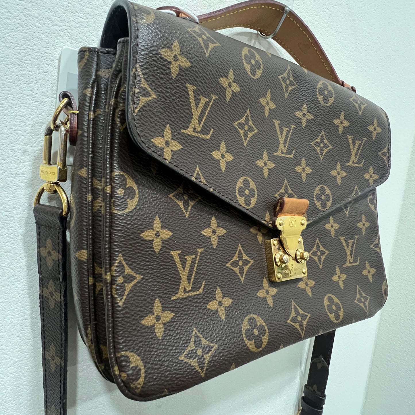 LOUIS VUITTON Metis Monogram (260130)