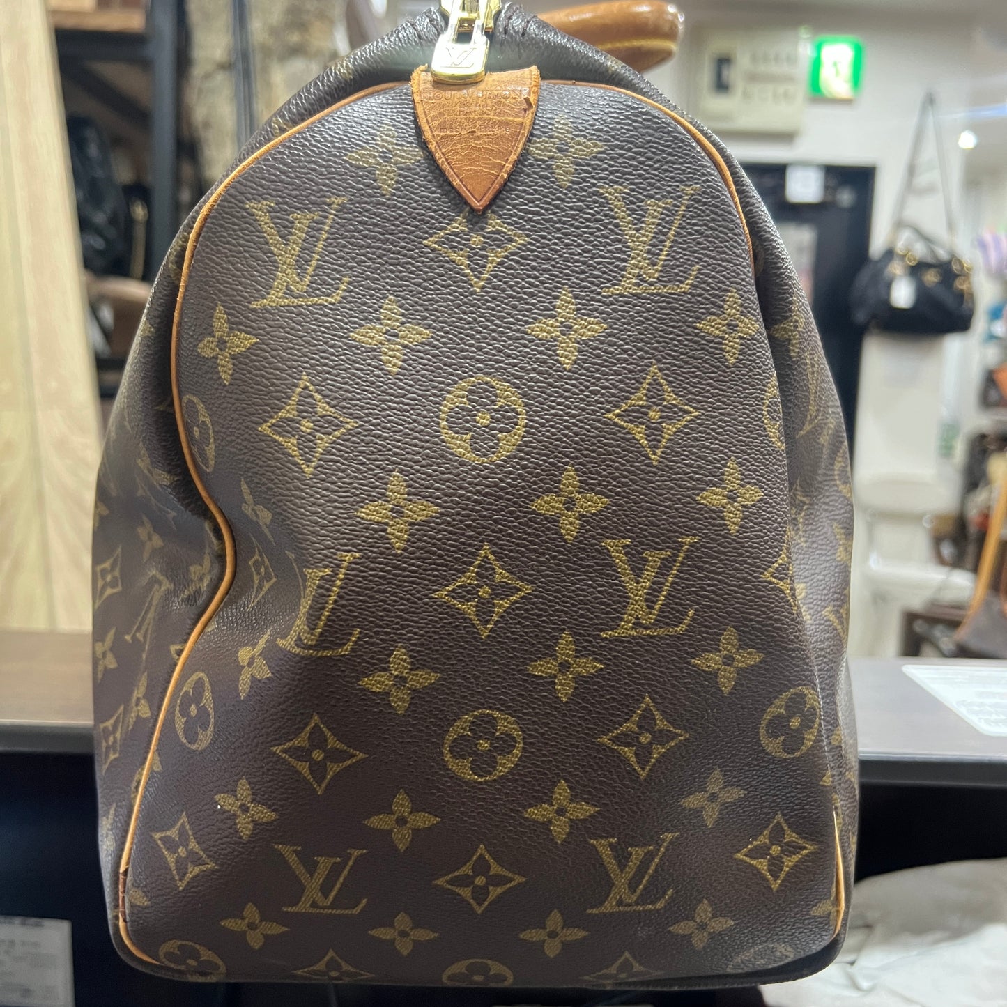 LOUIS VUITTON Keepall 45