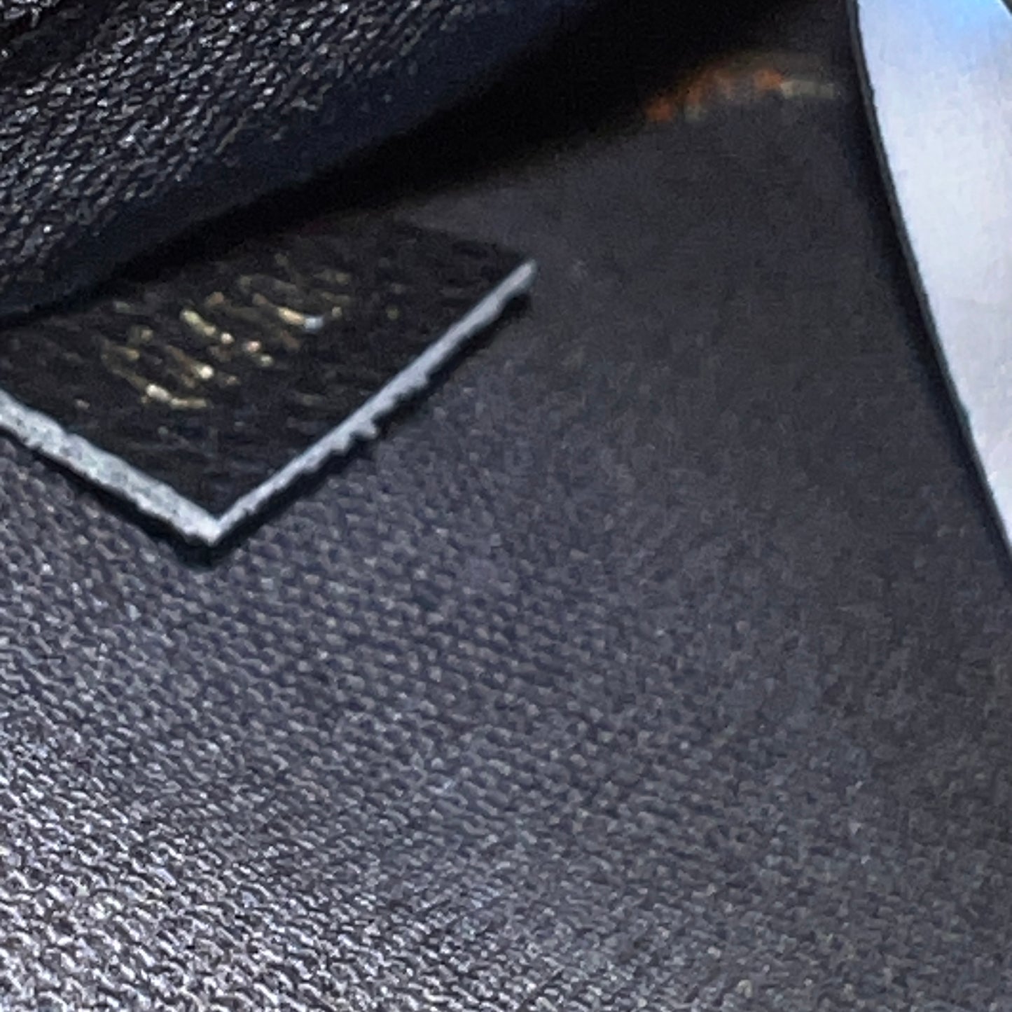 LOUIS VUITTON Pallas Black