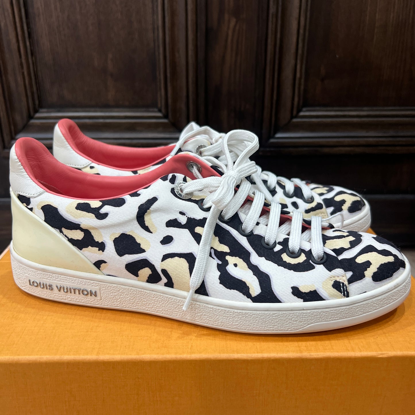 LOUIS VUITTON Low Cut Sneakers Size 37 1/2