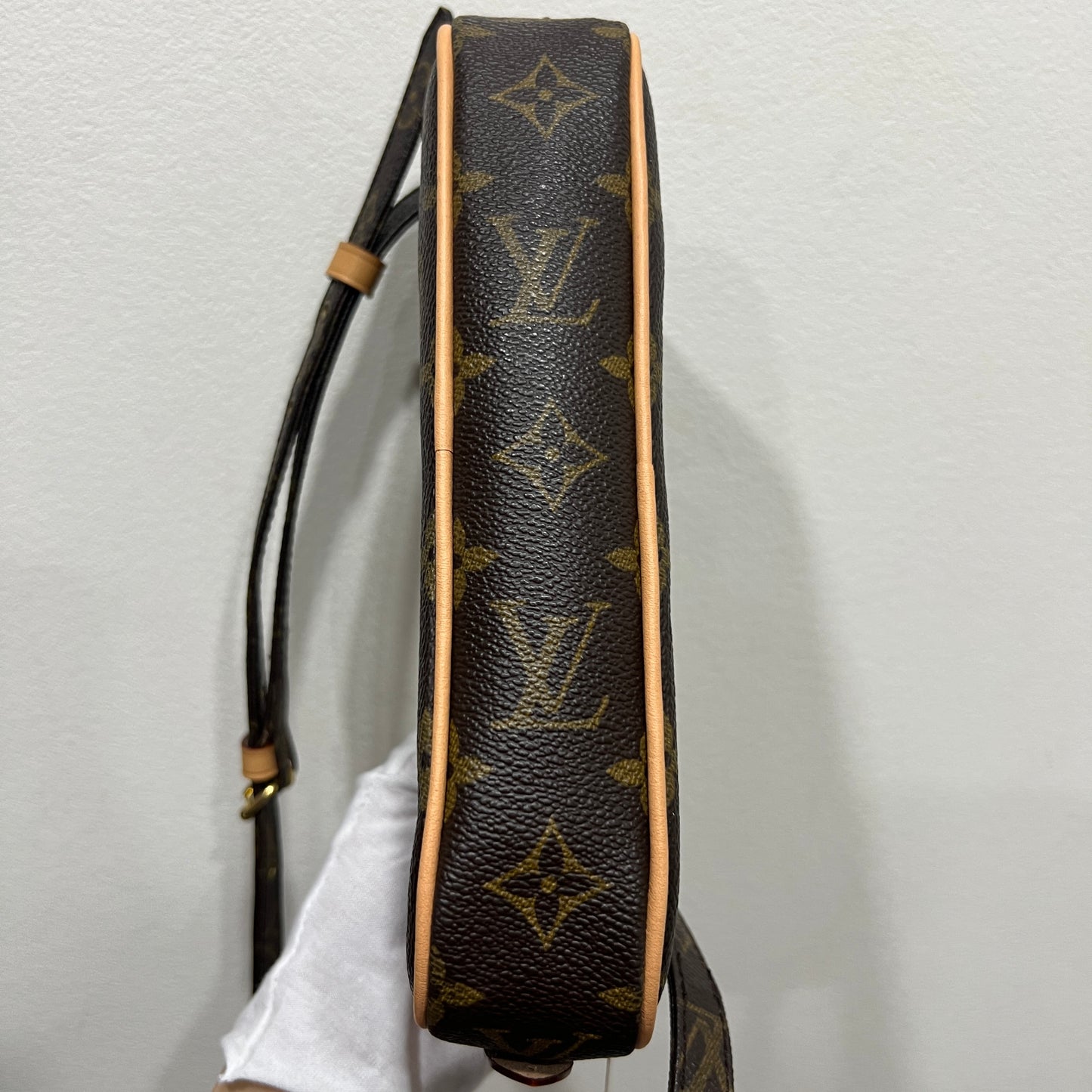 LOUIS VUITTON Marly Bandouliere