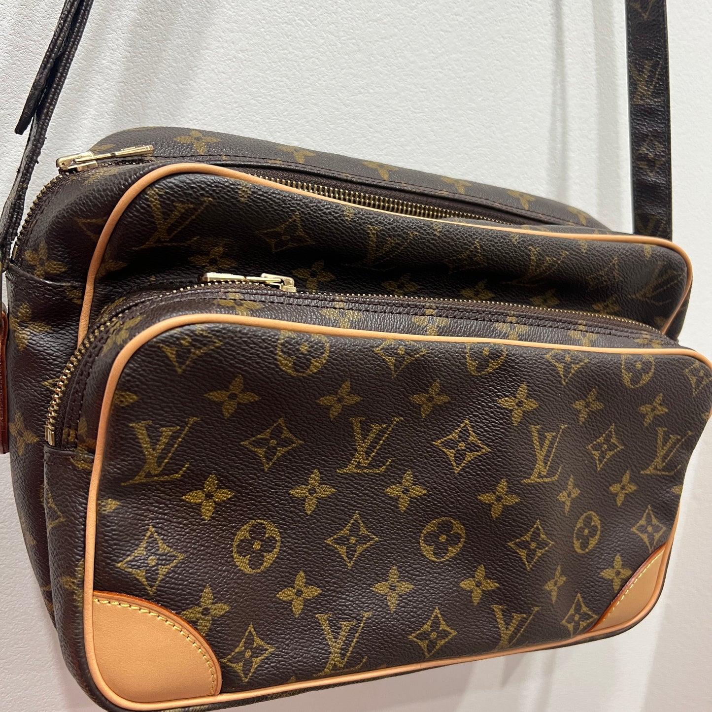 LOUIS VUITTON Nile Shoulder Bag VACHETTA REPLACED