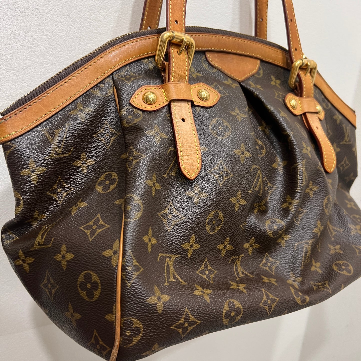 LOUIS VUITTON Tivoli GM