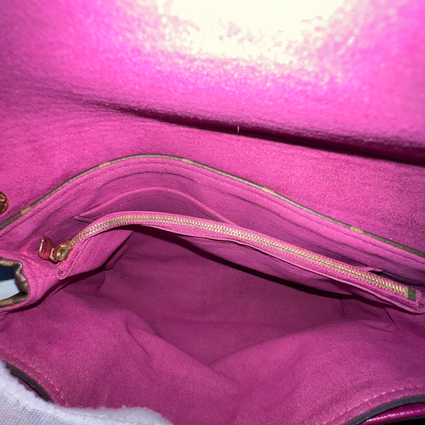 LOUIS VUITTON Pallas Chain Bag