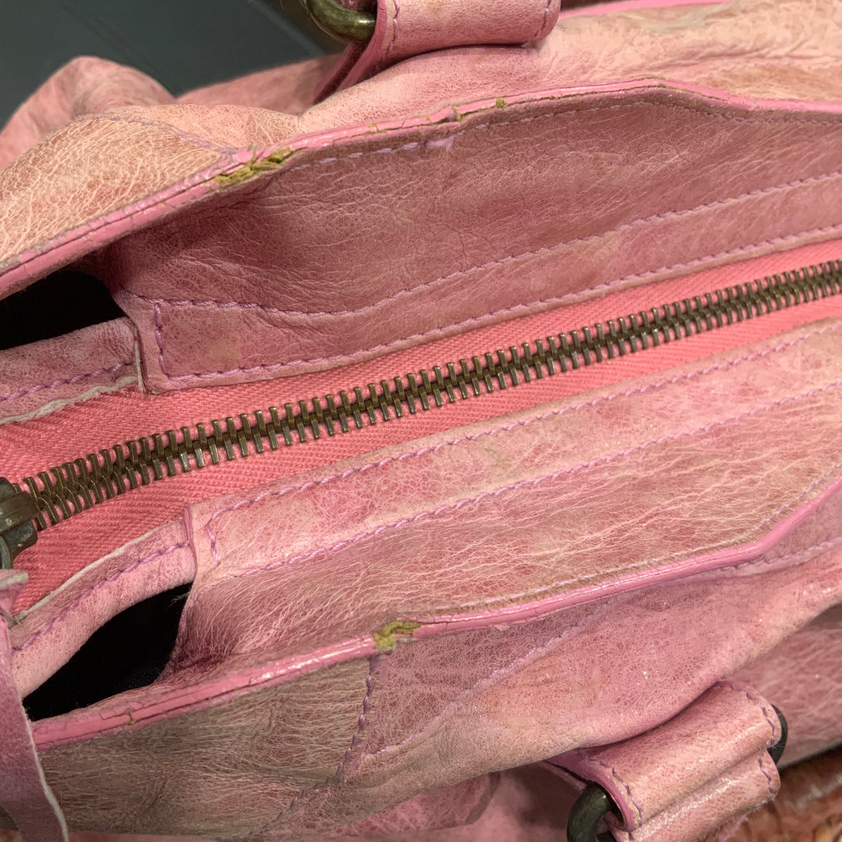 BALENCIAGA Pink City Bag Medium