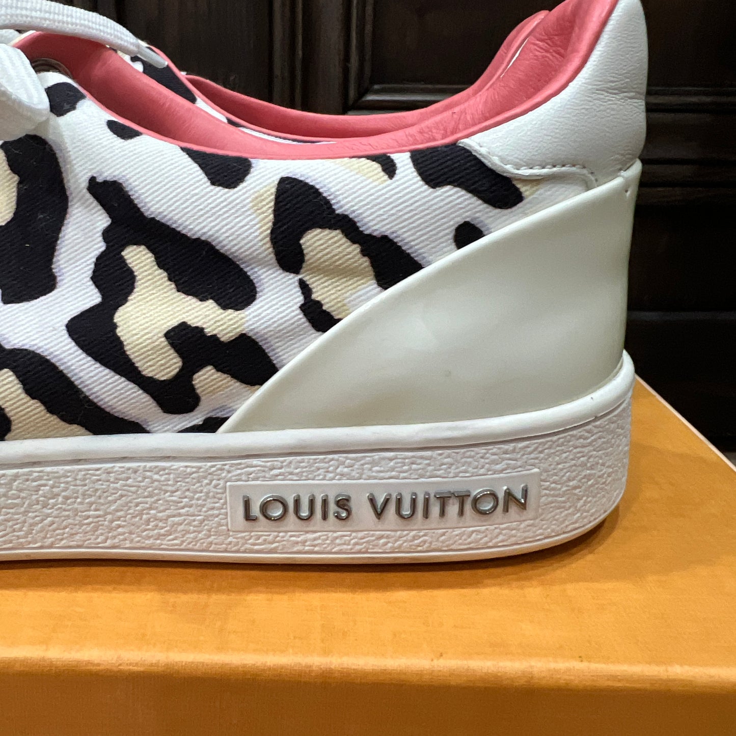 LOUIS VUITTON Low Cut Sneakers Size 37 1/2