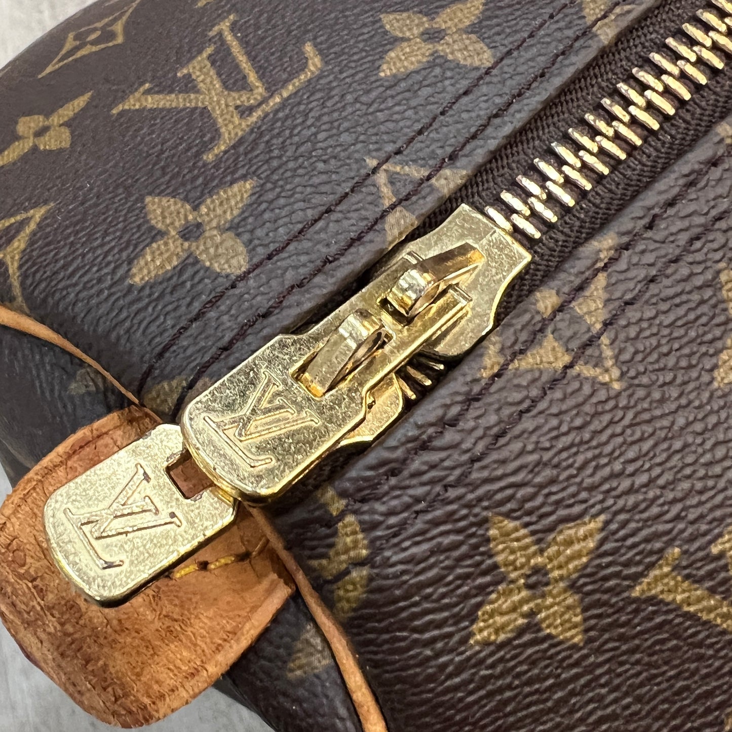 LOUIS VUITTON Keepall 55cm