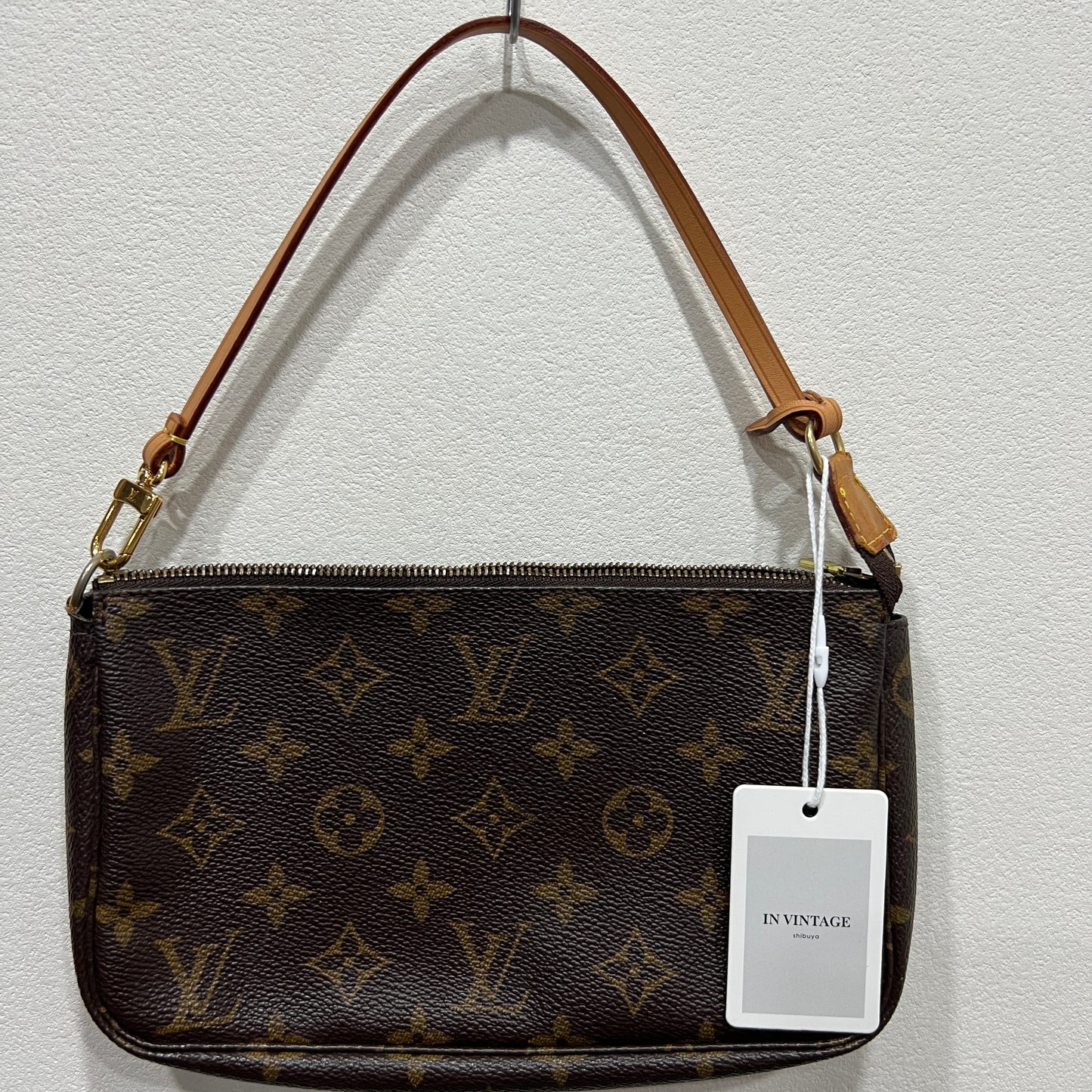 LOUIS VUITTON Accessory Pochette