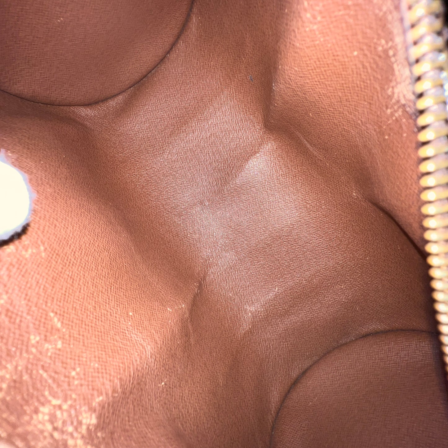 LOUIS VUITTON Papillon 28
