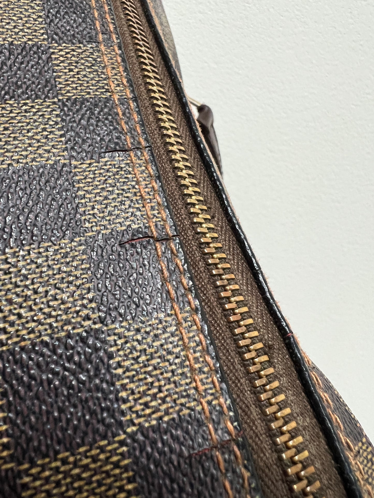 LOUIS VUITTON Papillon Damier 27