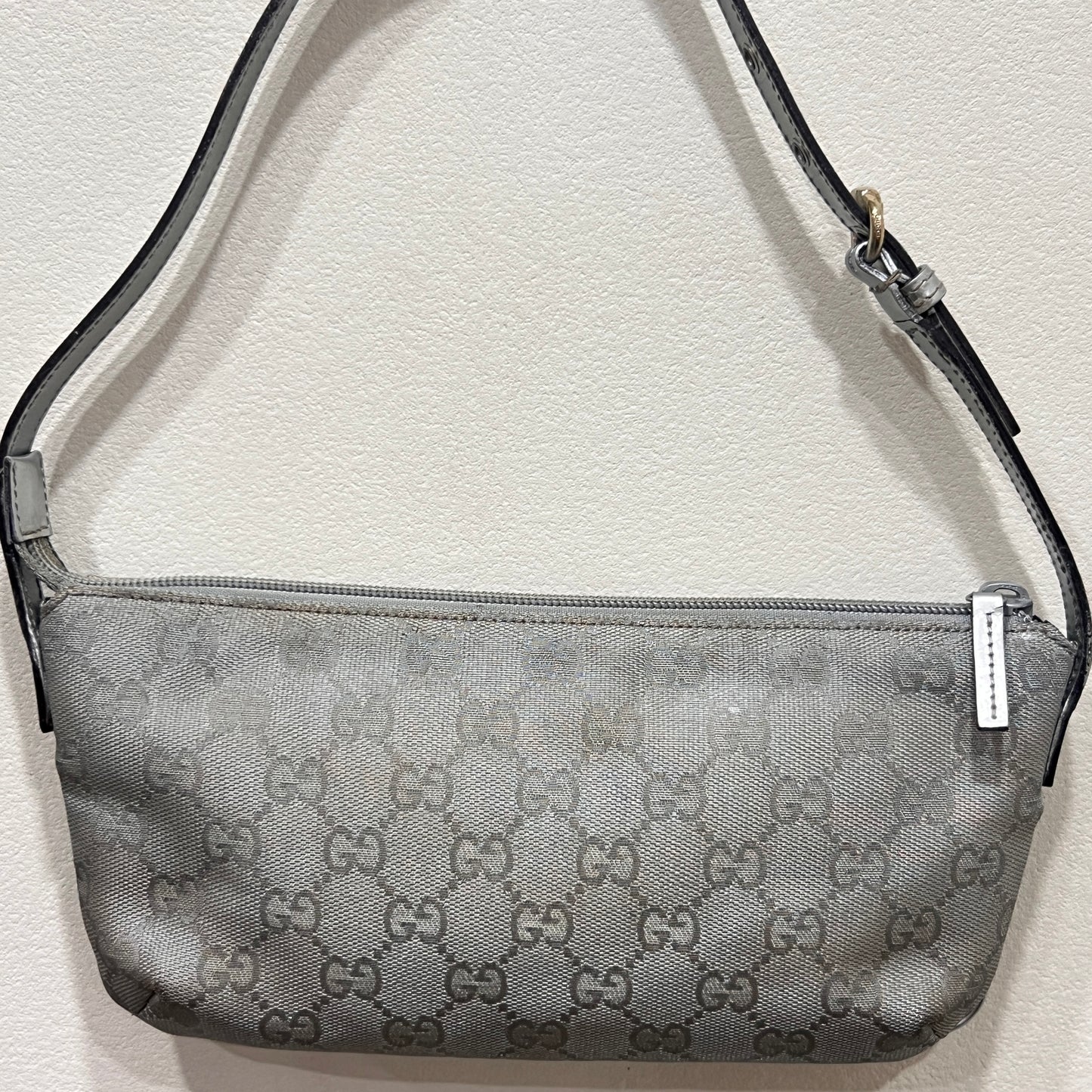 GUCCI Silver/Gray Shoulder Bag