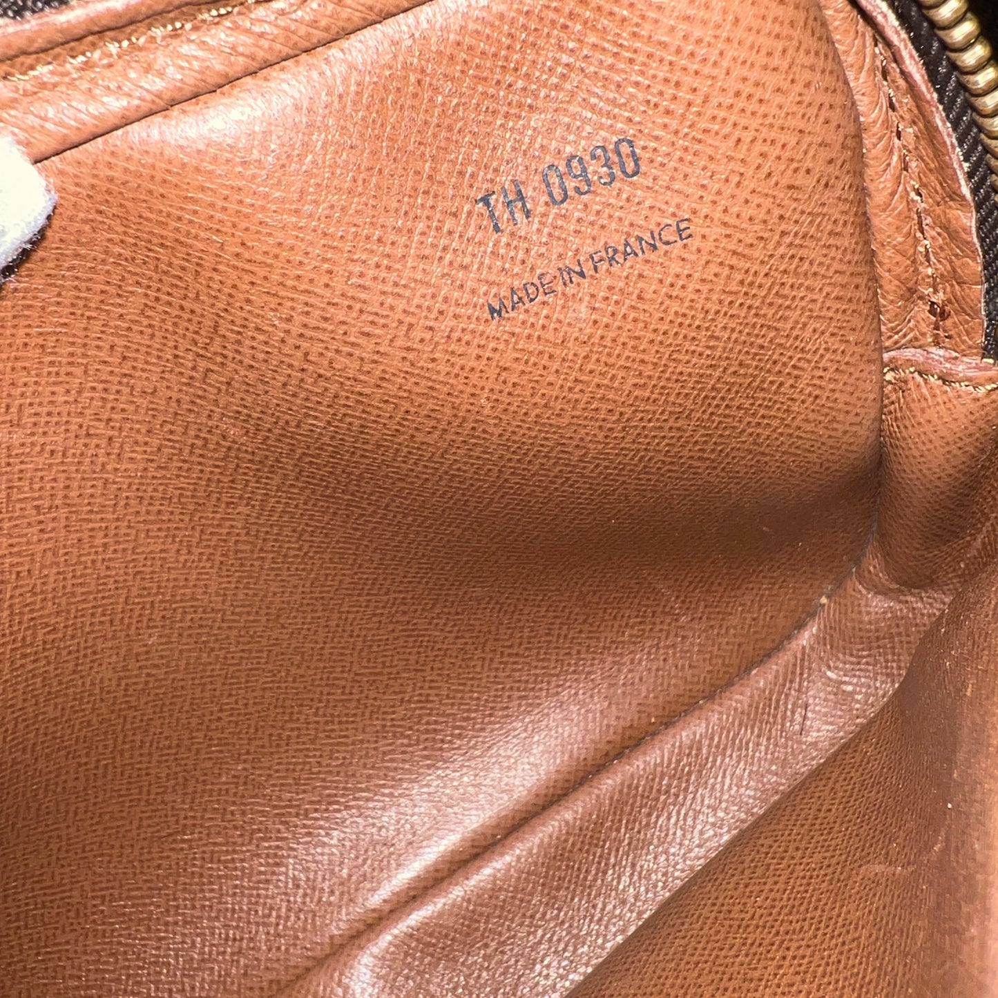 LOUIS VUITTON Marly Bandouliere