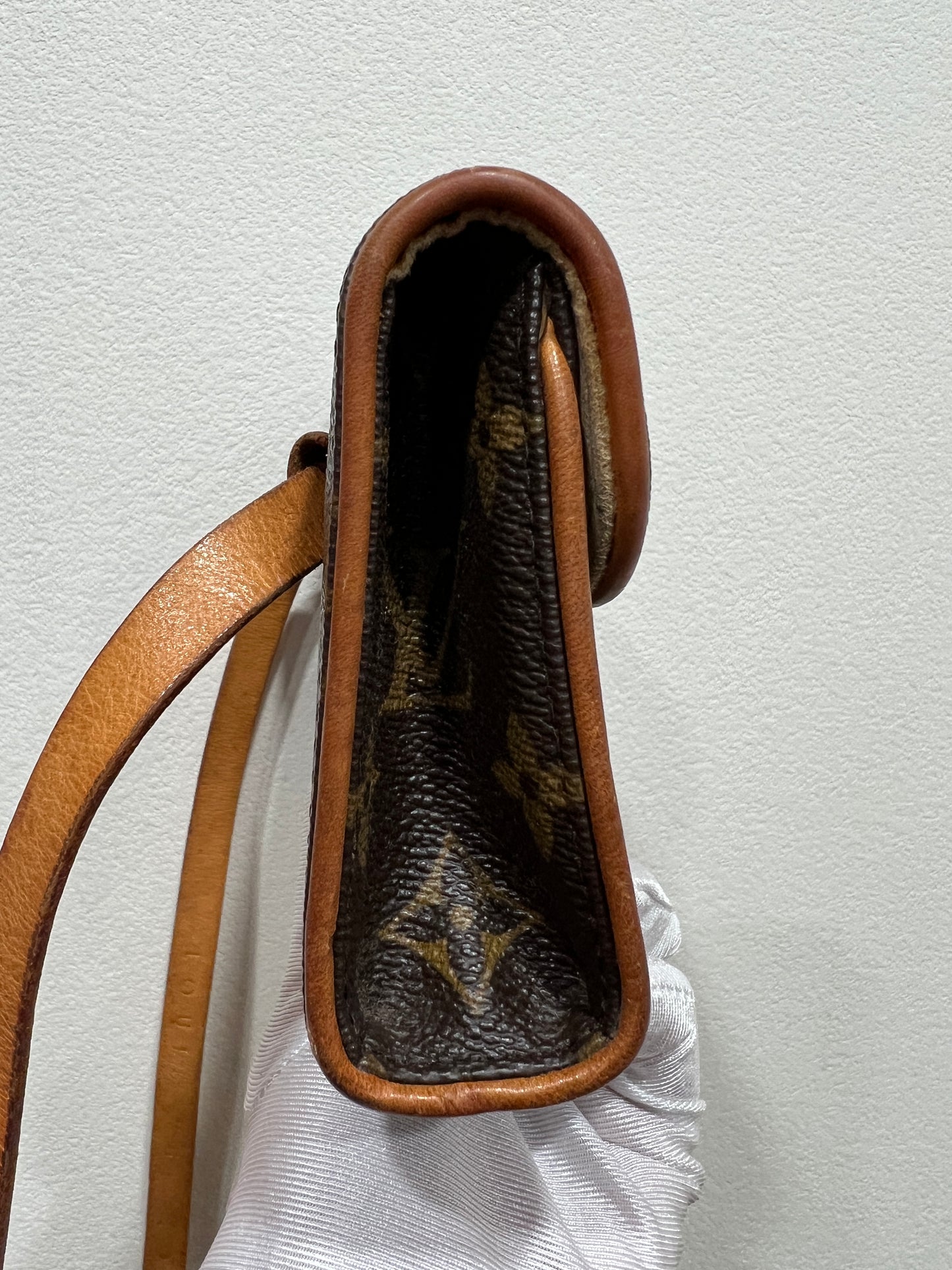 LOUIS VUITTON Pochette Florentine Belt Bag
