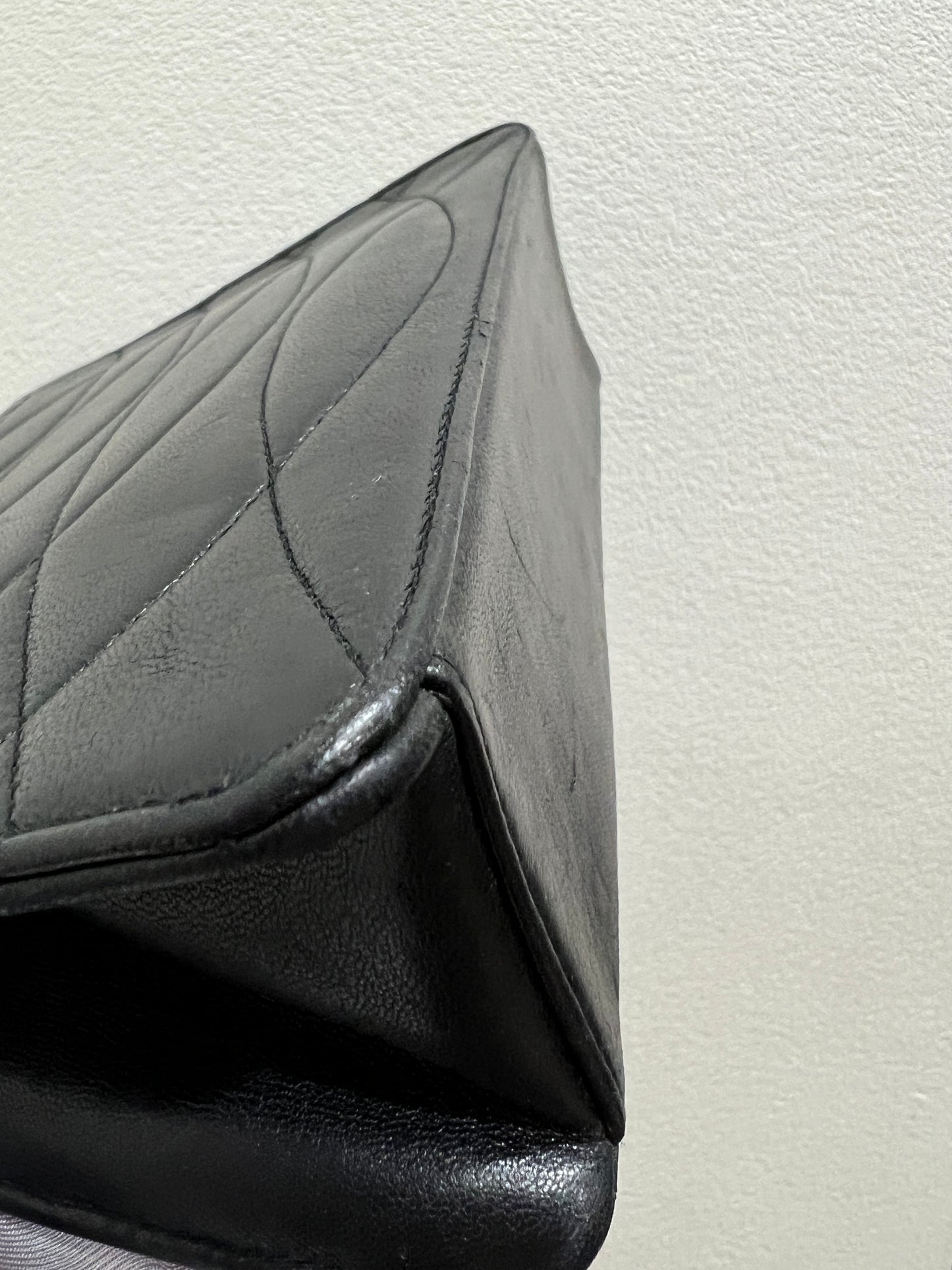 CHANEL Kelly Wave Chain Shoulder Bag 24K gold