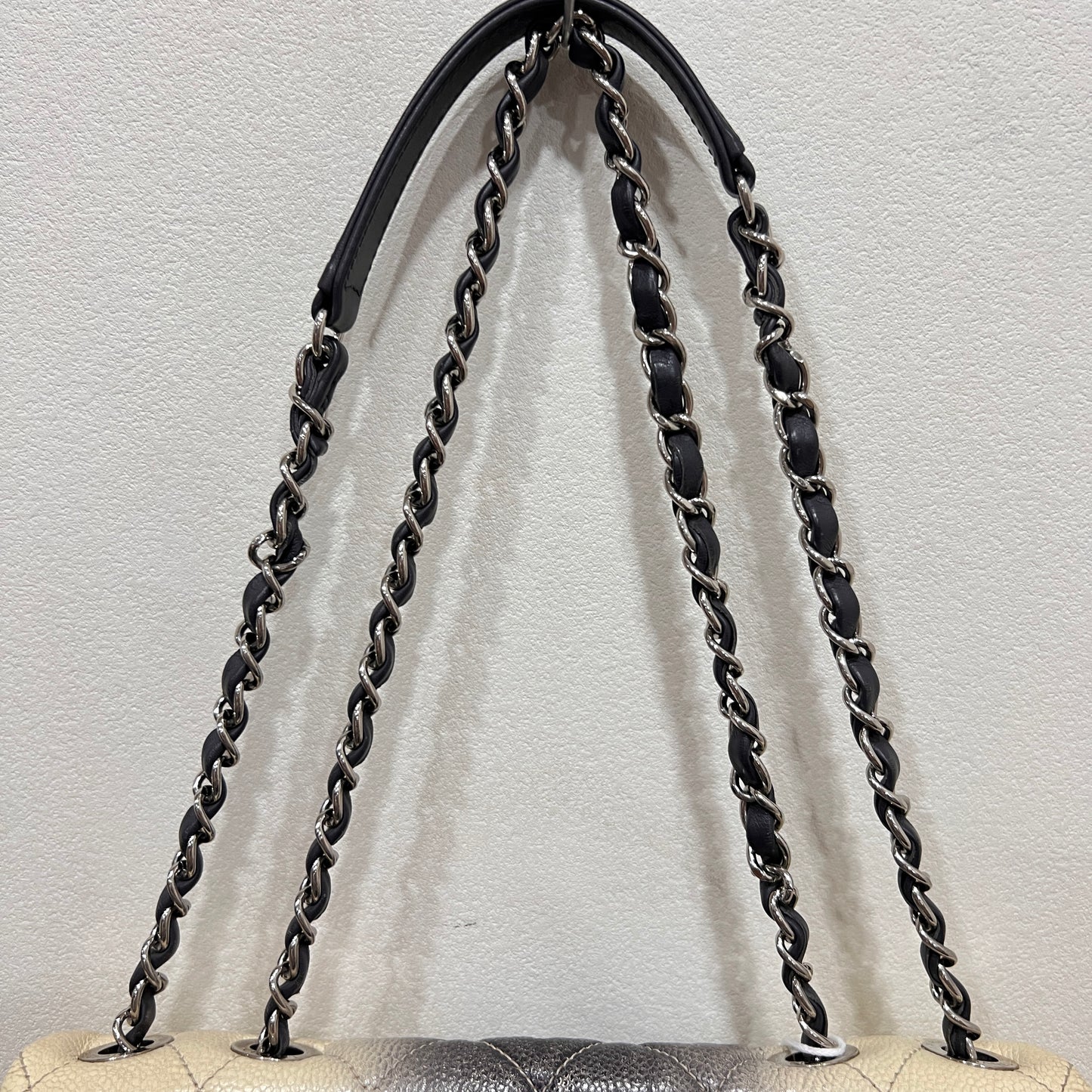 CHANEL Caviar Quilted Ombre Flap Bag
