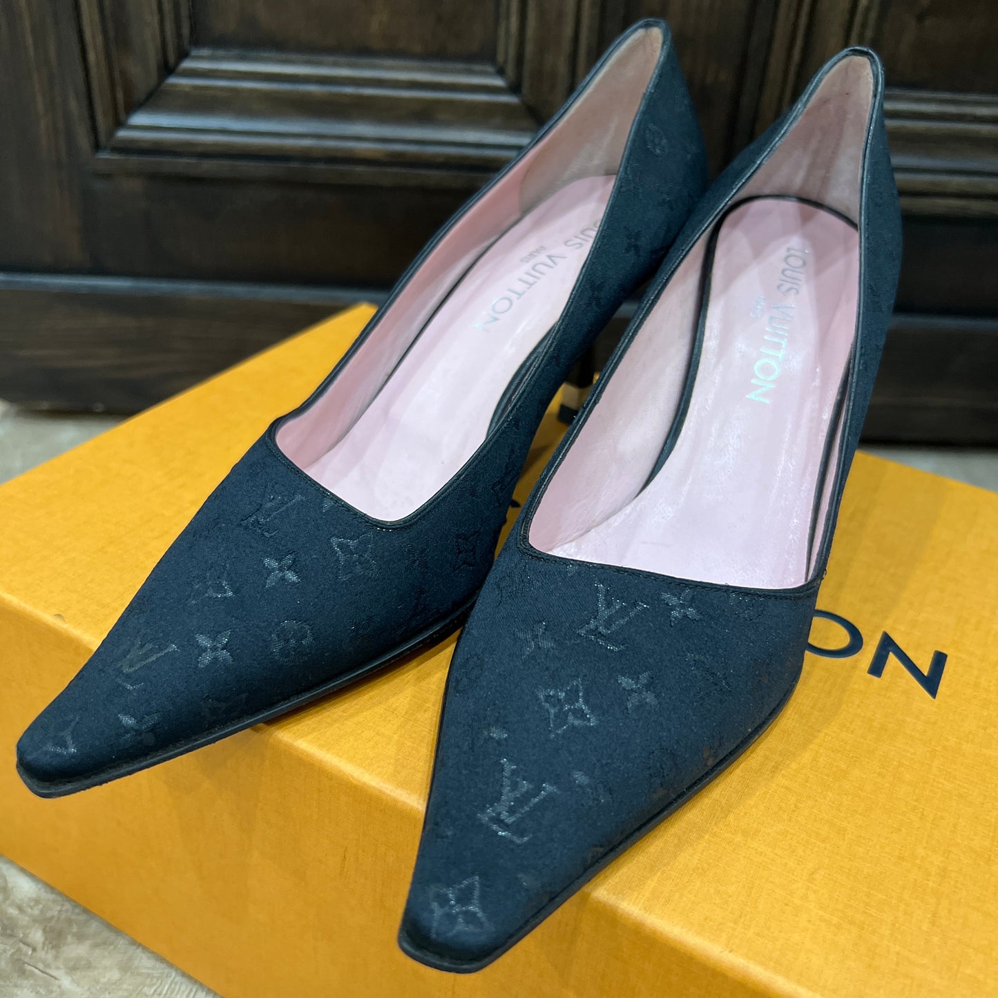 LOUIS VUITTON Shoes 37 1/2