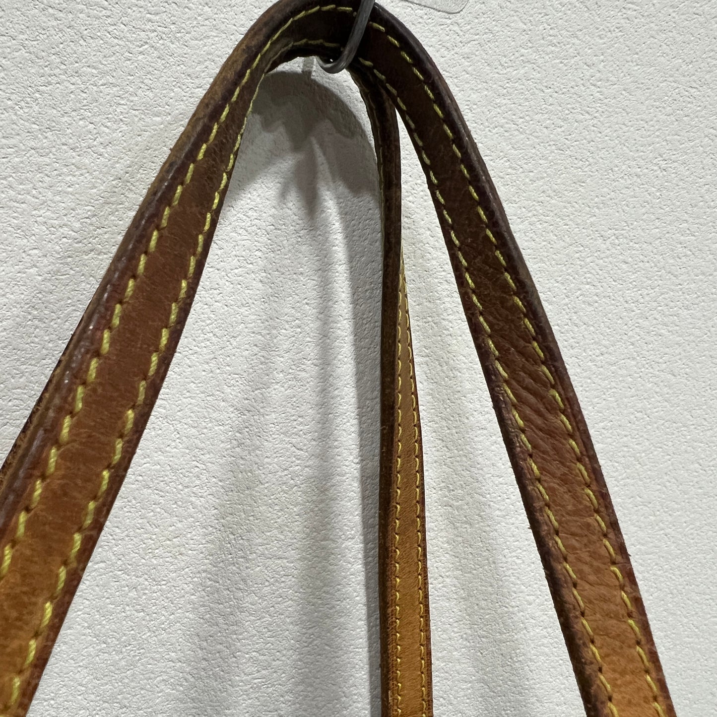LOUIS VUITTON Papillon 27
