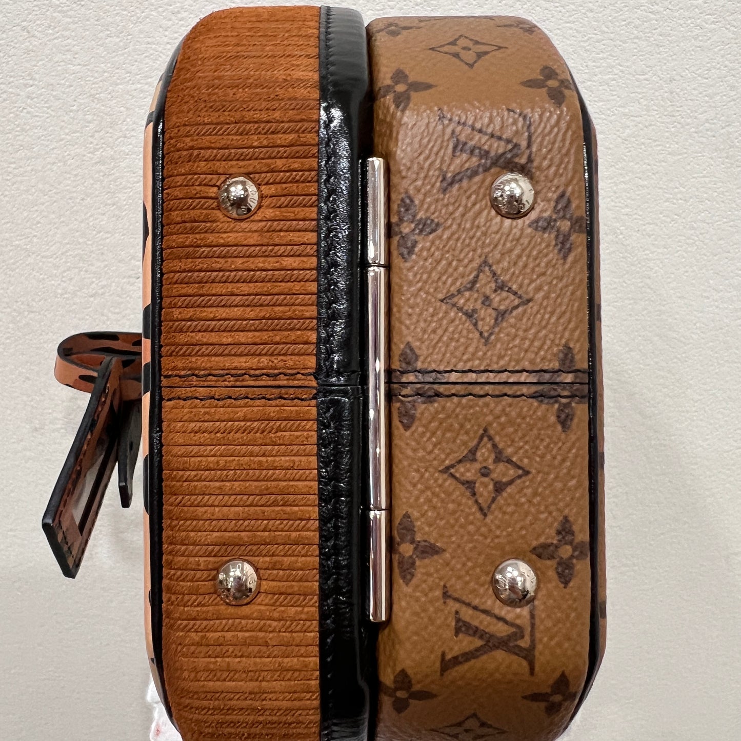 LOUIS VUITTON Brown Reverse, Corduroy,Leopard Petit Boite Chapeau Souple Bag unused