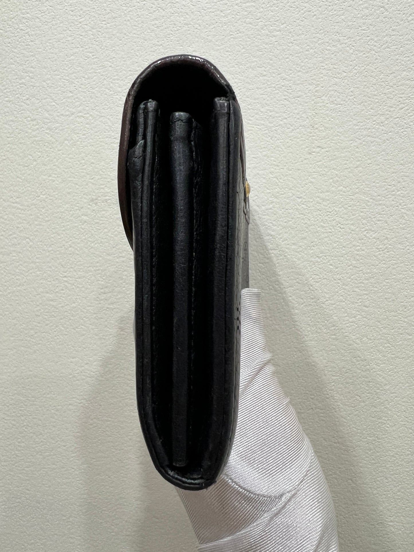 LOUIS VUITTON Wallet Mahina Leather Amelia