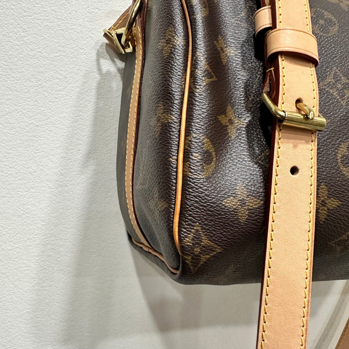 LOUIS VUITTON Speedy 25 with strap NFC ready