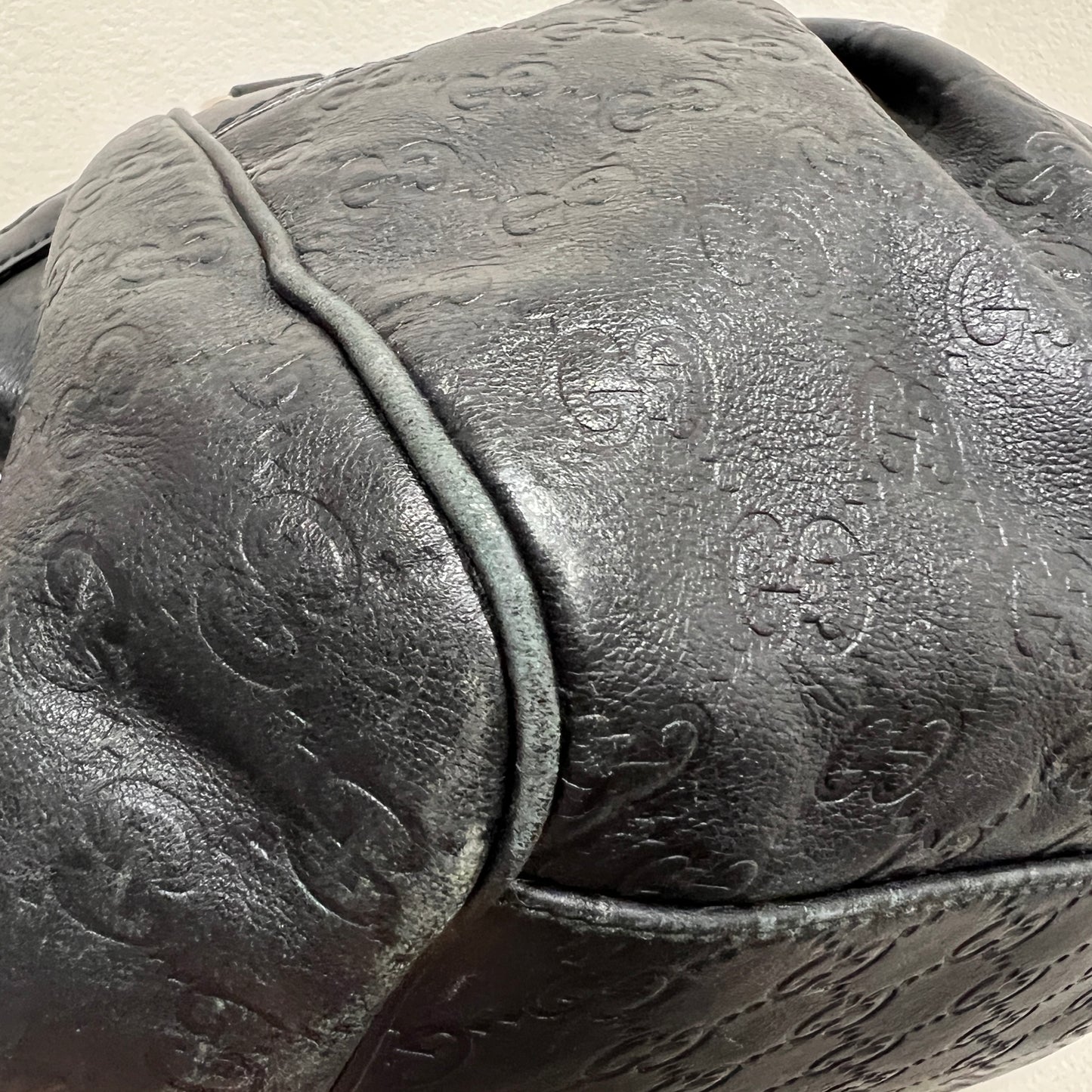 GUCCI Sukey Handbag in Timeless Black Guccissima (GG embossed) Leather