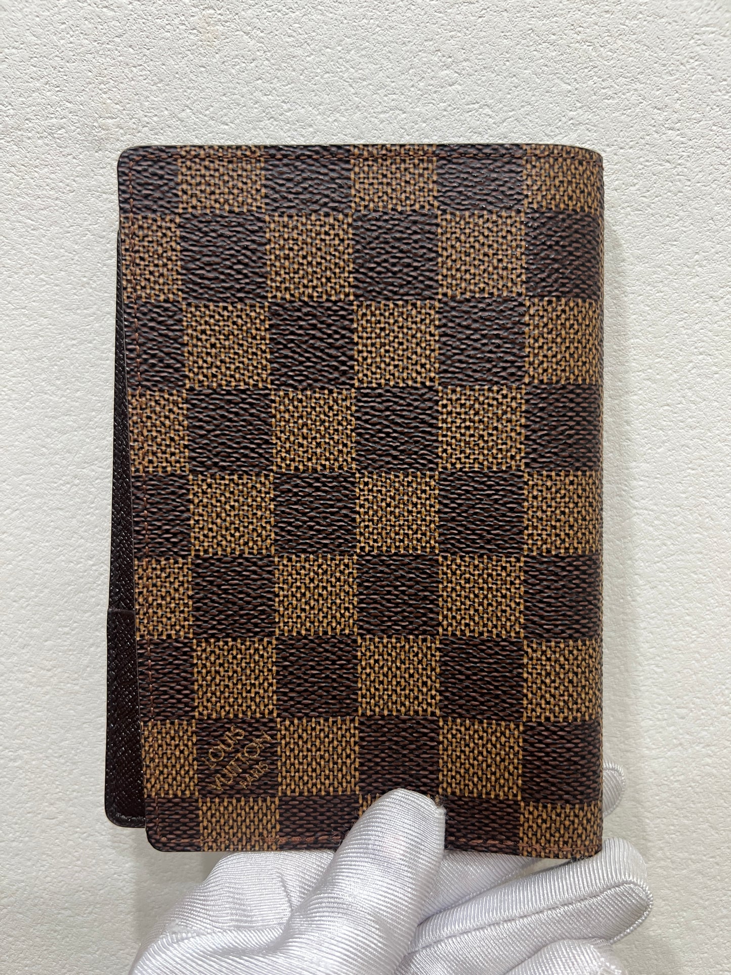 LOUIS VUITTON PASSPORT CASE DAMIER